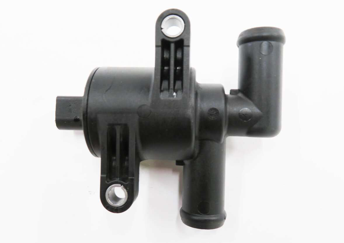 Thumbnail 6: 2016 AUDI Q3 (8U) 2.0L CCTA TURBO ENGINE - WATER HEATER CONTROL VALVE