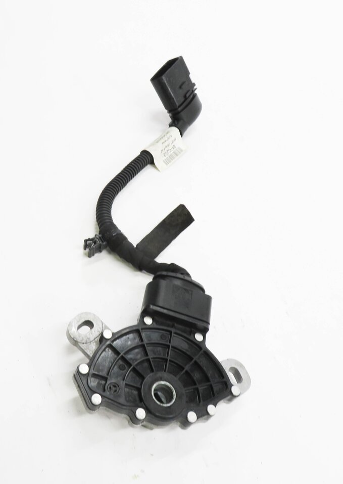 Thumbnail 3: 2016 AUDI Q3 (8U) A/T AUTOMATIC TRANSMISSION NEUTRAL SAFETY RANGE SWITCH