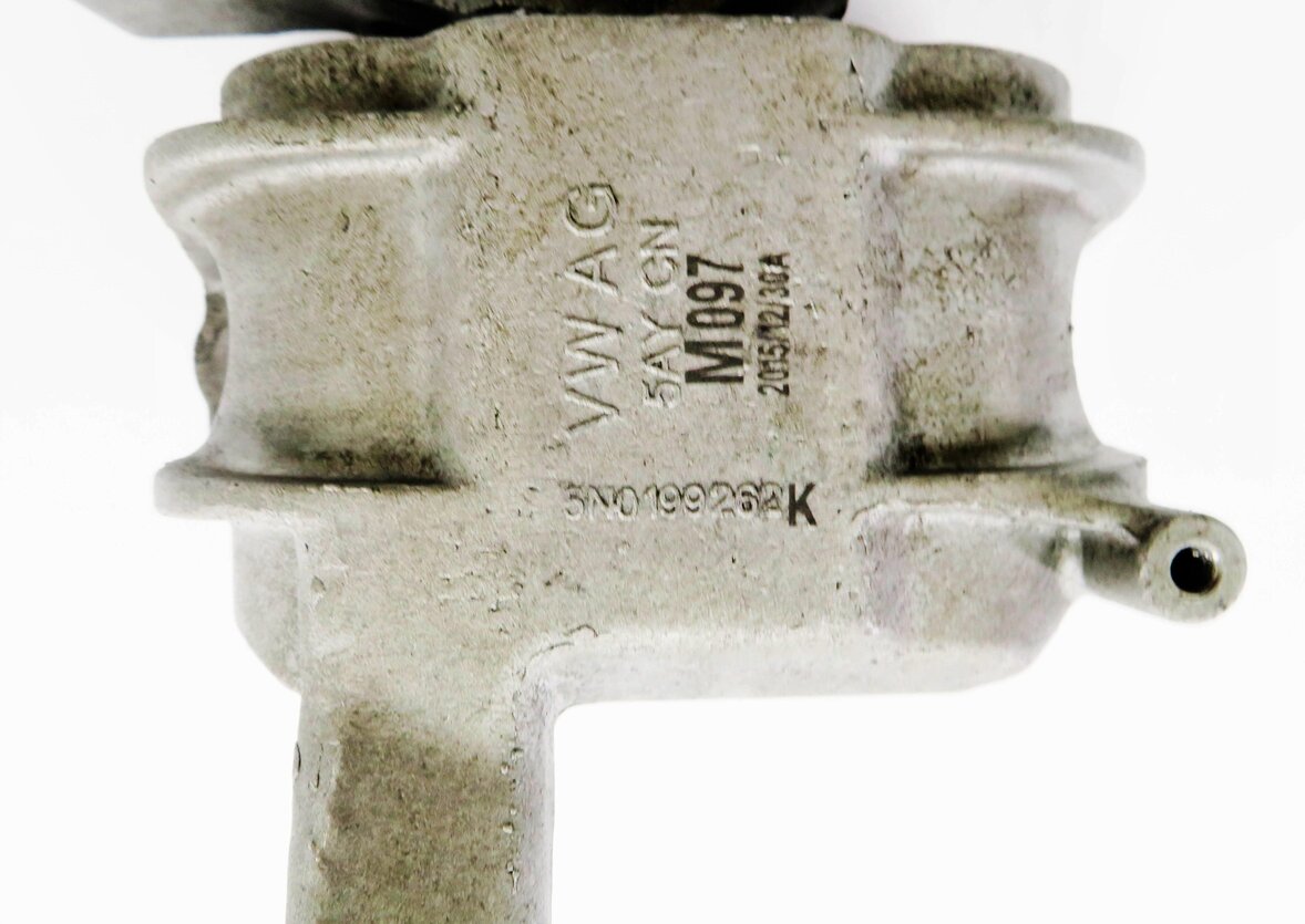 Thumbnail 7: 2016 AUDI Q3 (8U) 2.0L CCTA TURBO - RIGHT FRONT PASSENGER ENGINE MOUNT BRACKET