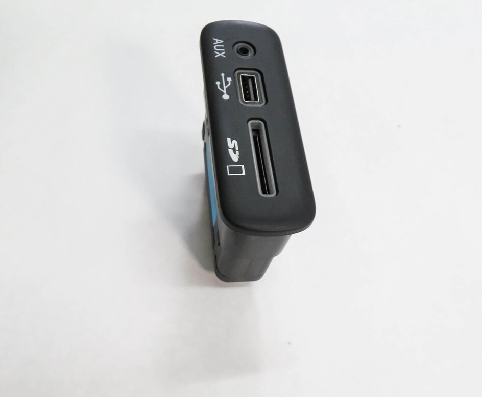 Thumbnail 4: 2018 MASERATI QUATTROPORTE S (M156) STEREO AUX AUXILIARY AUDIO IN USB SD READER