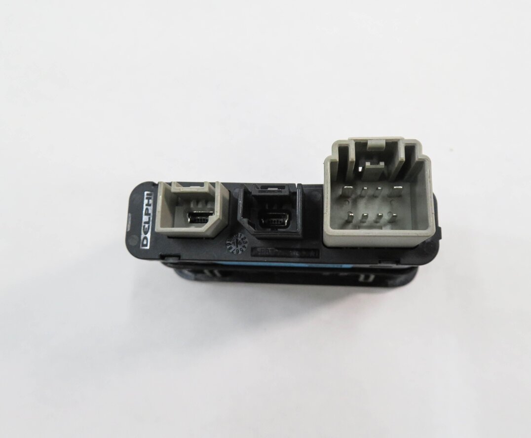 Thumbnail 6: 2018 MASERATI QUATTROPORTE S (M156) STEREO AUX AUXILIARY AUDIO IN USB SD READER