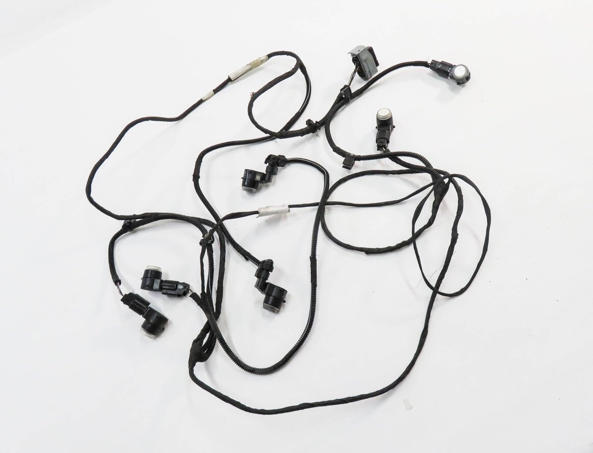 2018 MASERATI QUATTROPORTE S (M156) FRONT PDC PARK SENSOR SET w/ HARNESS (WHITE)
