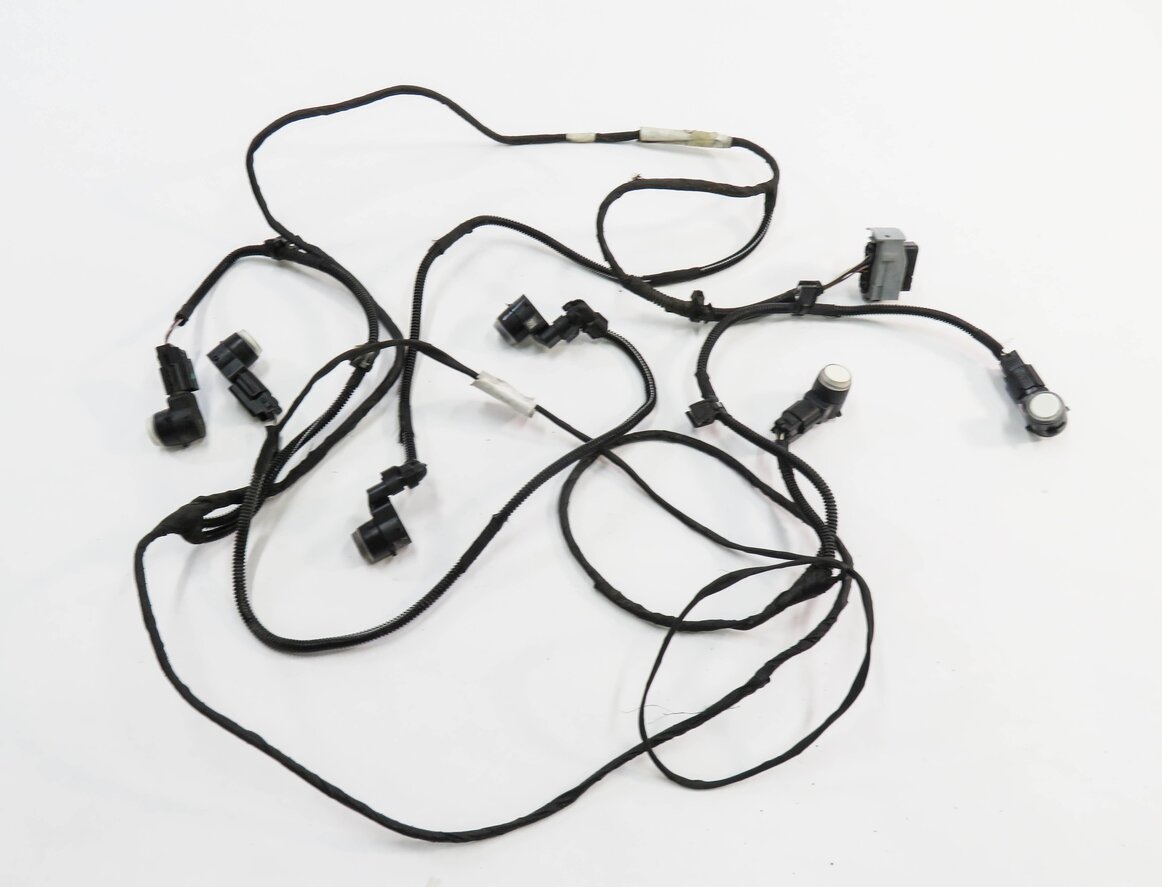 Thumbnail 2: 2018 MASERATI QUATTROPORTE S (M156) FRONT PDC PARK SENSOR SET w/ HARNESS (WHITE)