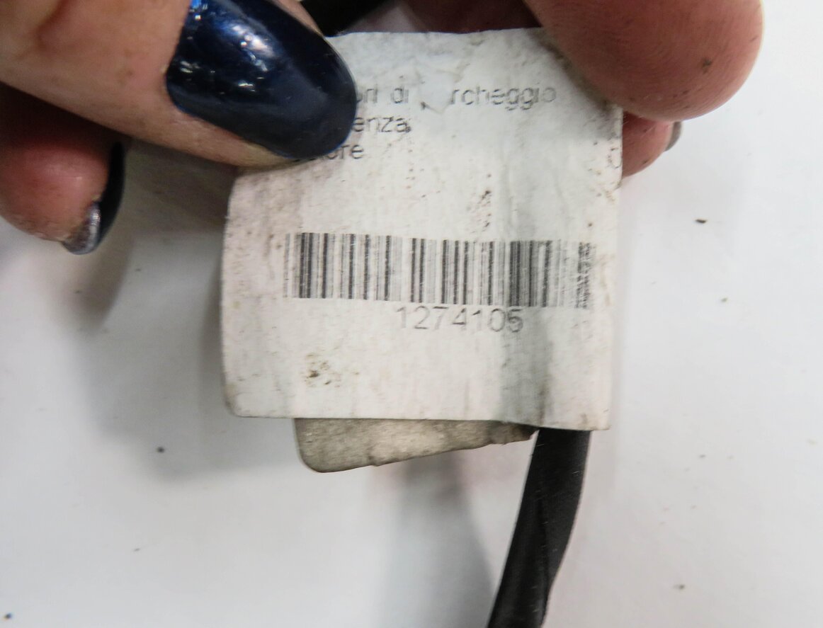 Thumbnail 5: 2018 MASERATI QUATTROPORTE S (M156) FRONT PDC PARK SENSOR SET w/ HARNESS (WHITE)