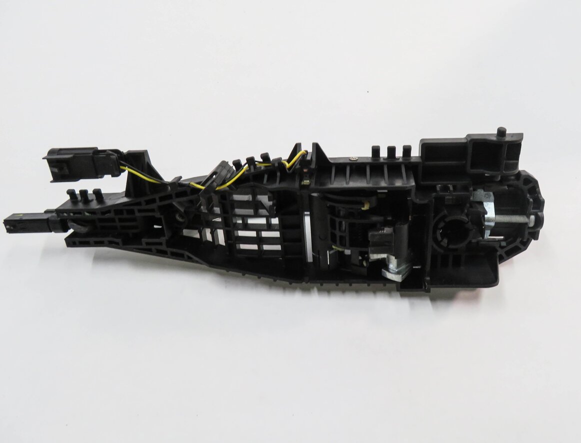 Thumbnail 6: 2018 MASERATI QUATTROPORTE (M156) LEFT REAR PROXIMITY DOOR HANDLE (WHITE)
