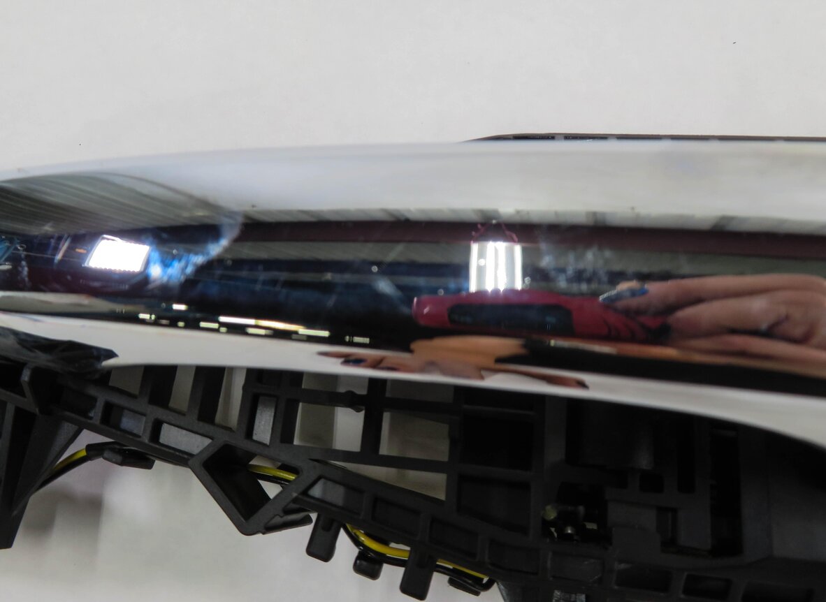 Thumbnail 7: 2018 MASERATI QUATTROPORTE (M156) LEFT DRIVER PROXIMITY DOOR HANDLE (WHITE)