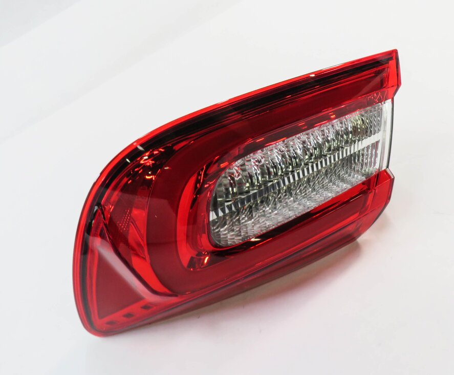 2018 MASERATI QUATTROPORTE (M156) RIGHT PASSENGER TAILLIGHT BRAKE LIGHT LAMP