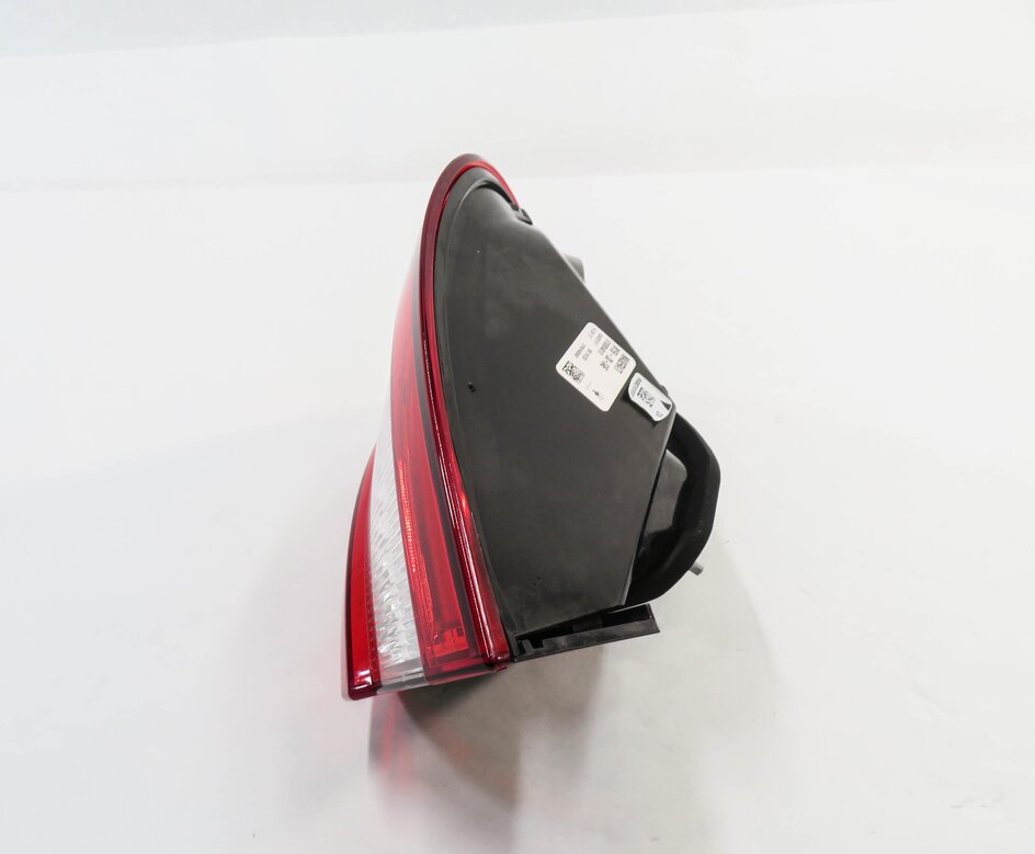 Thumbnail 4: 2018 MASERATI QUATTROPORTE (M156) RIGHT PASSENGER TAILLIGHT BRAKE LIGHT LAMP