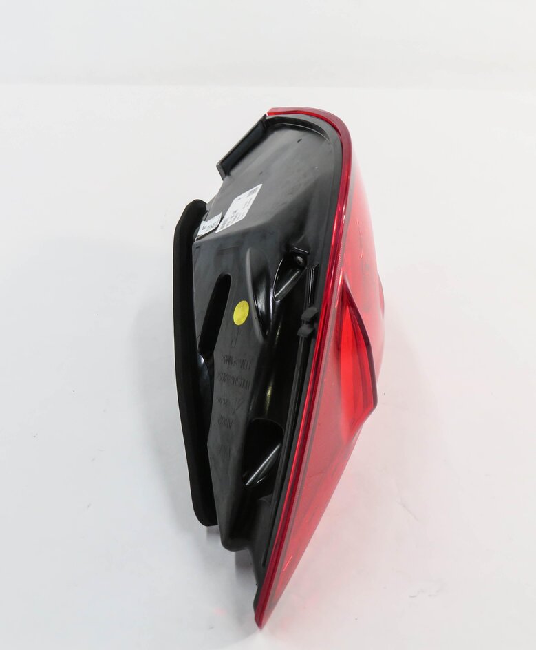 Thumbnail 5: 2018 MASERATI QUATTROPORTE (M156) RIGHT PASSENGER TAILLIGHT BRAKE LIGHT LAMP