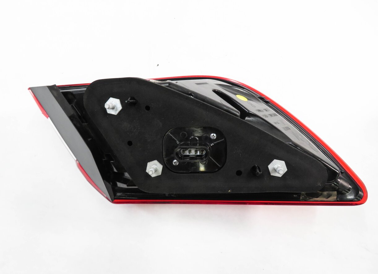 Thumbnail 6: 2018 MASERATI QUATTROPORTE (M156) RIGHT PASSENGER TAILLIGHT BRAKE LIGHT LAMP