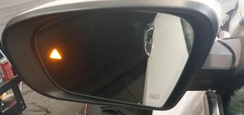 Thumbnail 3: 2018 MASERATI QUATTROPORTE S (M156) LEFT P-FOLD BLIND SPOT DOOR MIRROR (WHITE)