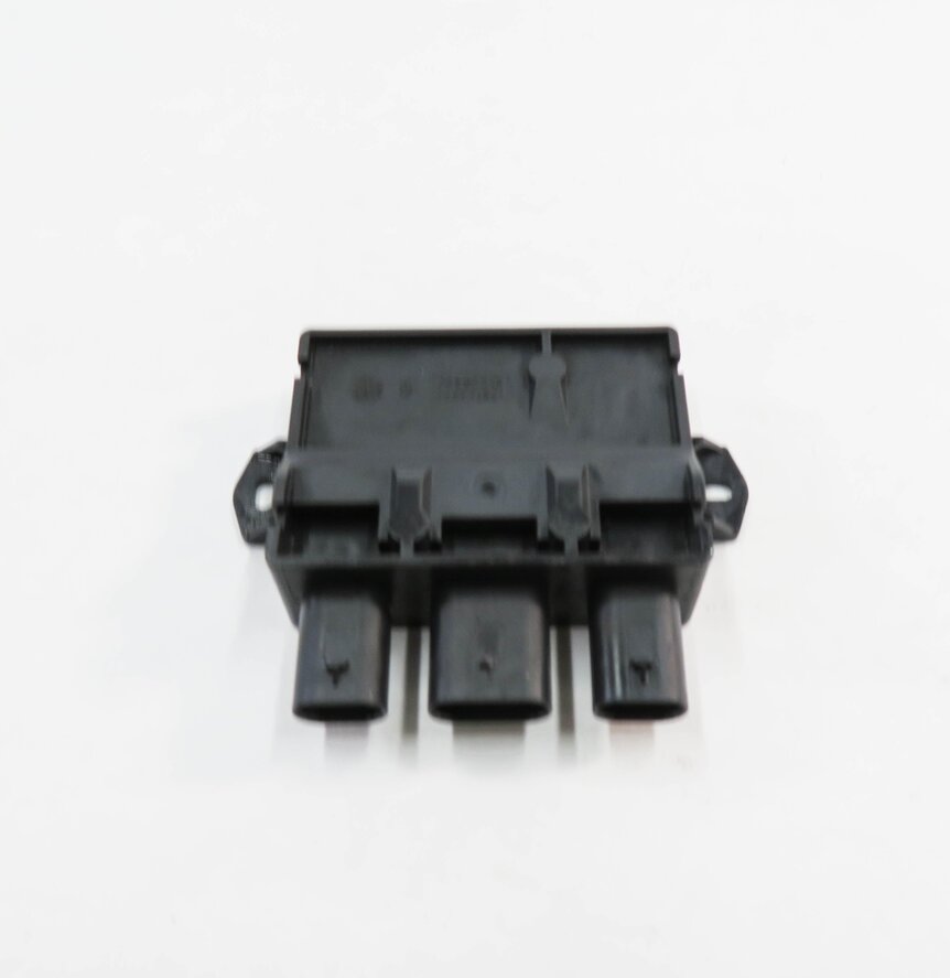 Thumbnail 5: 2018 MASERATI QUATTROPORTE S (M156) REAR TRUNK SMART OPENER KICK PAD MODULE