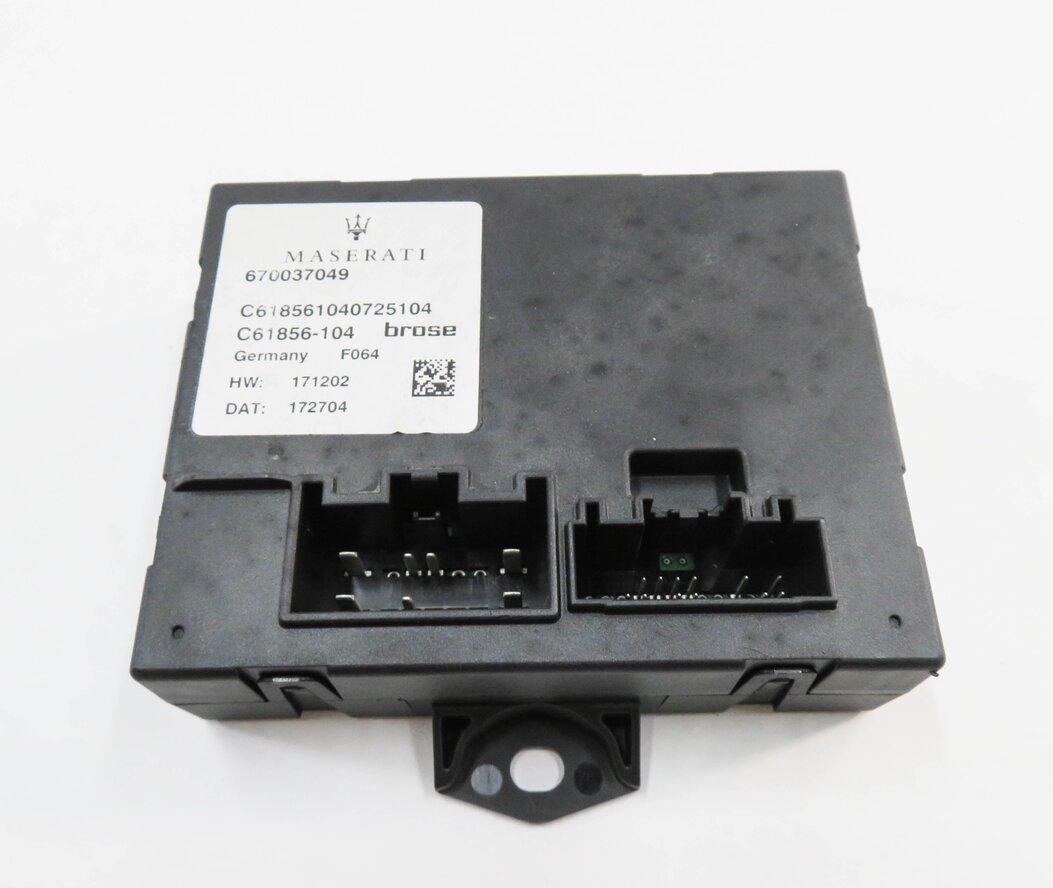 Thumbnail 2: 2018 MASERATI QUATTROPORTE S (M156) REAR TRUNK CONTROL MODULE