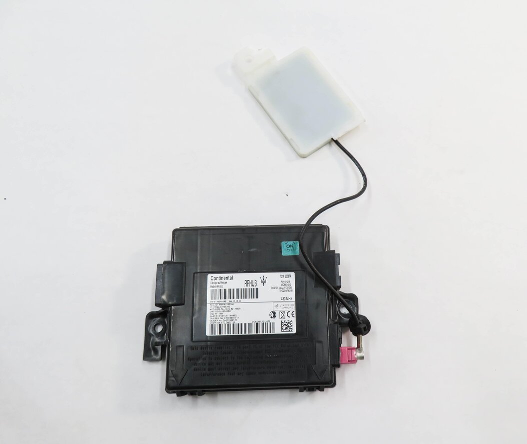 Thumbnail 5: 2018 MASERATI QUATTROPORTE S (M156) KEYLESS ENTRY START CONTROL MODULE ANTENNA