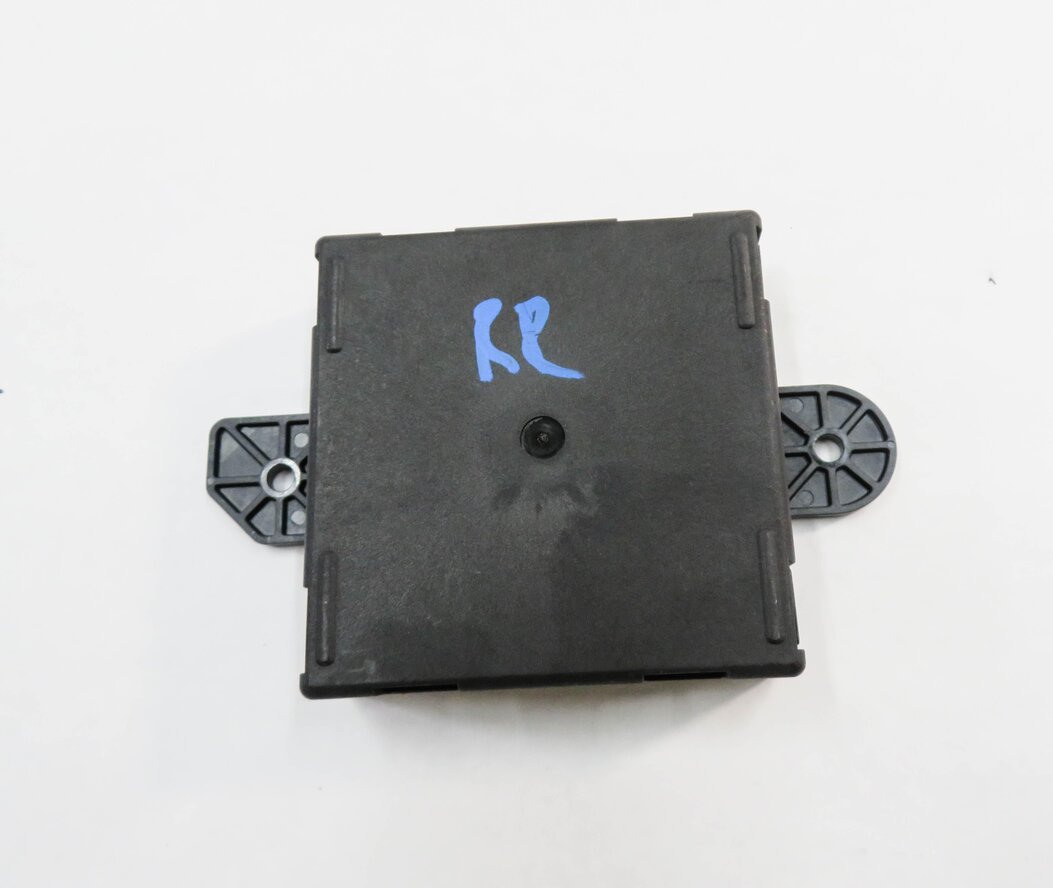 Thumbnail 5: 12018 MASERATI QUATTROPORTE S (M156) RIGHT REAR DOOR CONTROL MODULE