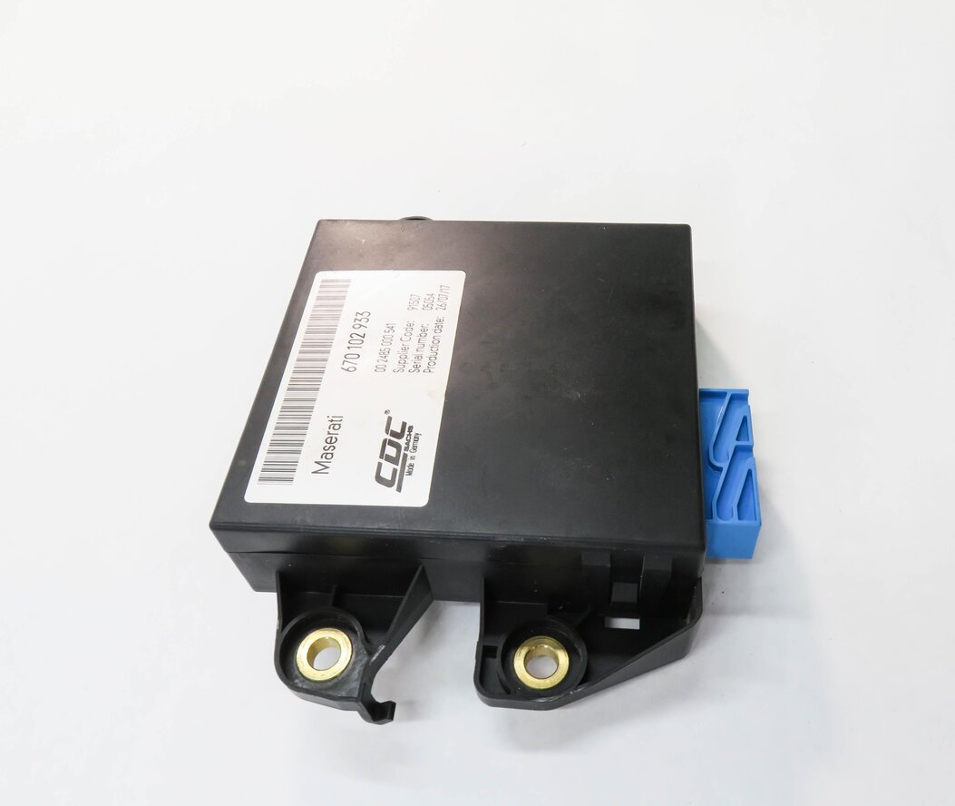 Thumbnail 3: 2018 MASERATI QUATTROPORTE S (M156) SUSPENSION CONTROL MODULE