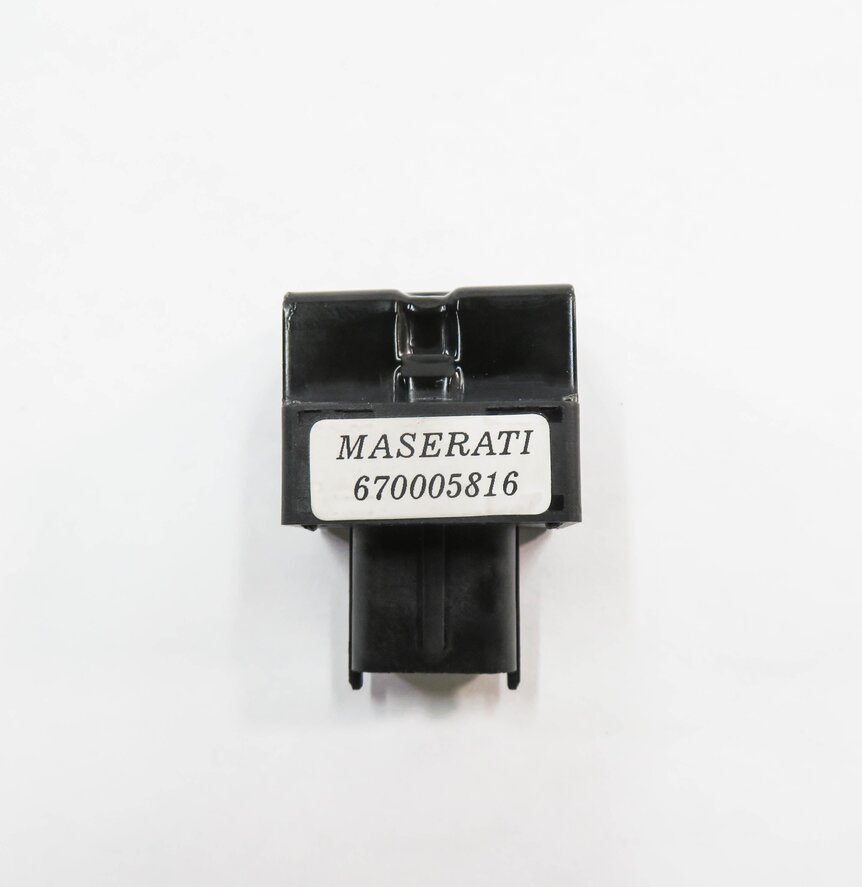 Thumbnail 5: 2018 MASERATI QUATTROPORTE S (M156) RIGHT FRONT PASSENGER ACCELERATION SENSOR