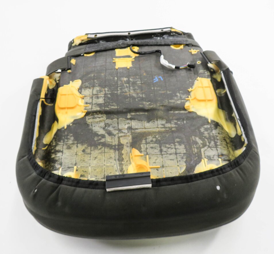 Thumbnail 6: 2018 MASERATI QUATTROPORTE (M156) DRIVER BOTTOM HEATED SEAT CUSHION (BLACK)