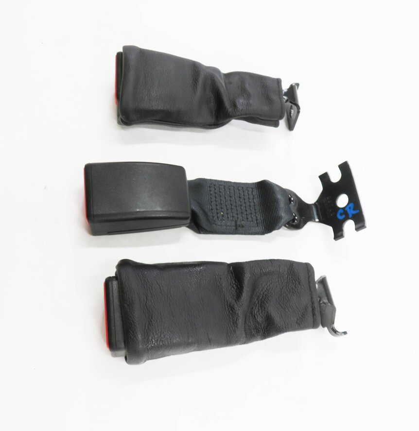 Thumbnail 4: 2018 MASERATI QUATTROPORTE (M156) REAR SEAT SEATBELT BUCKLE RECEIVER SET-3