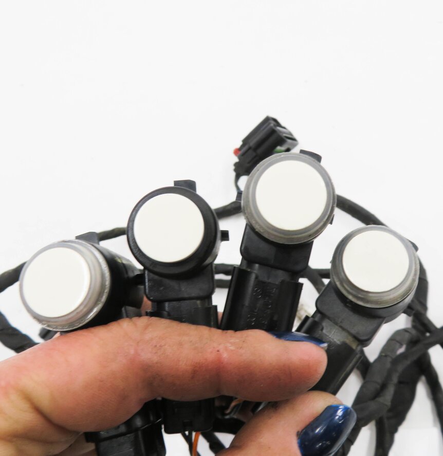 Thumbnail 6: 2018 MASERATI QUATTROPORTE S (M156) REAR PDC PARK SENSOR SET w/ HARNESS (WHITE)