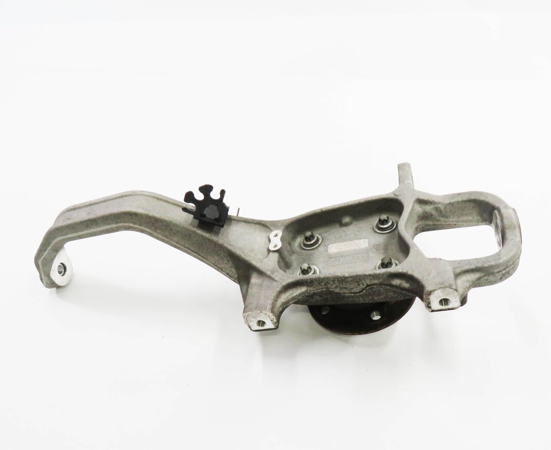 Thumbnail 5: 2018 MASERATI QUATTROPORTE (M156) RIGHT FRONT PASSENGER SPINDLE KNUCKLE HUB