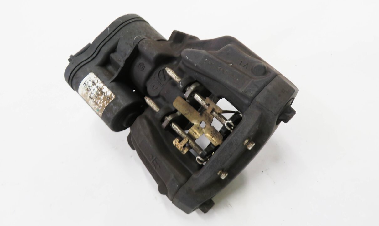 2018 MASERATI QUATTROPORTE S (M156) LEFT DRIVER REAR PARKING BRAKE CALIPER
