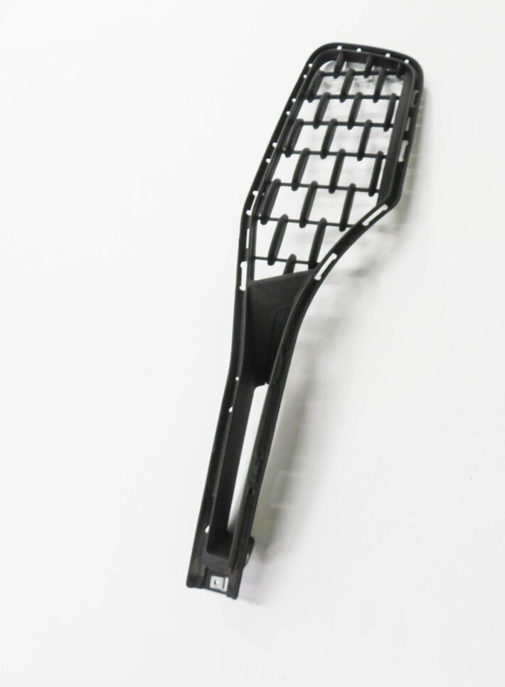 Thumbnail 4: 2018 MASERATI QUATTROPORTE S (M156) RIGHT FRONT PASSENGER LOWER BUMPER GRILLE