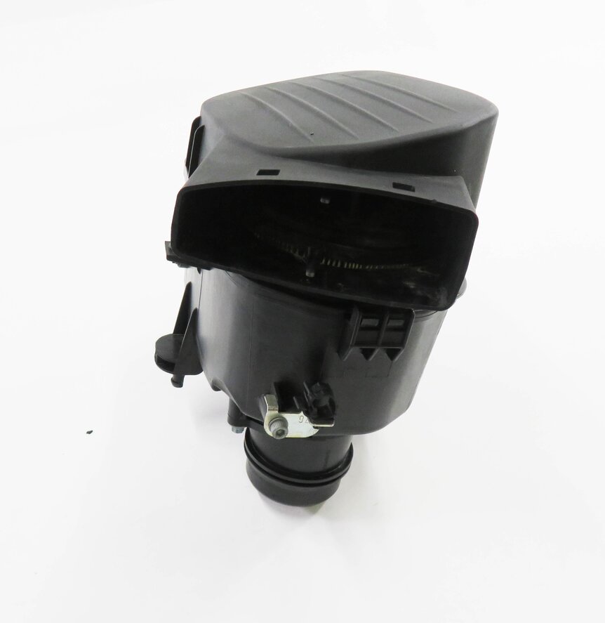 2018 MASERATI QUATTROPORTE S (M156) 3.0L TURBO ENGINE - RIGHT AIR FILTER BOX
