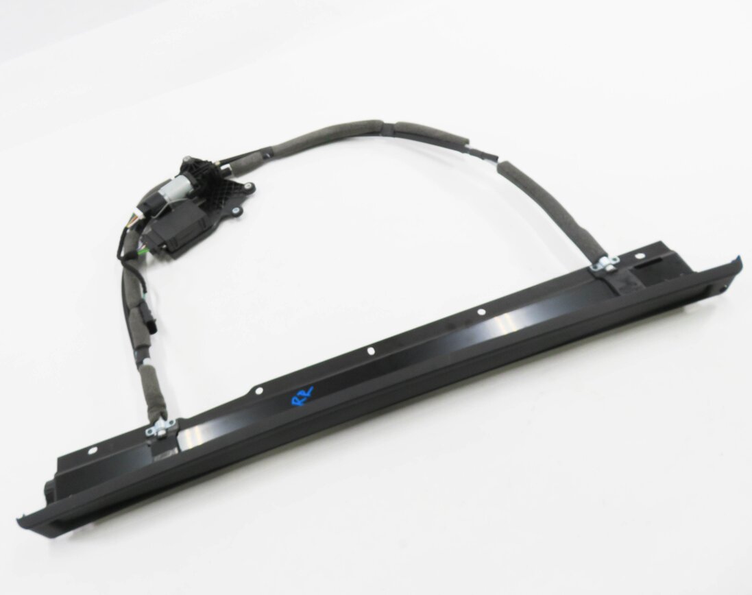 2018 MASERATI QUATTROPORTE (M156) RIGHT REAR DOOR POWER WINDOW SHADE w/ MOTOR