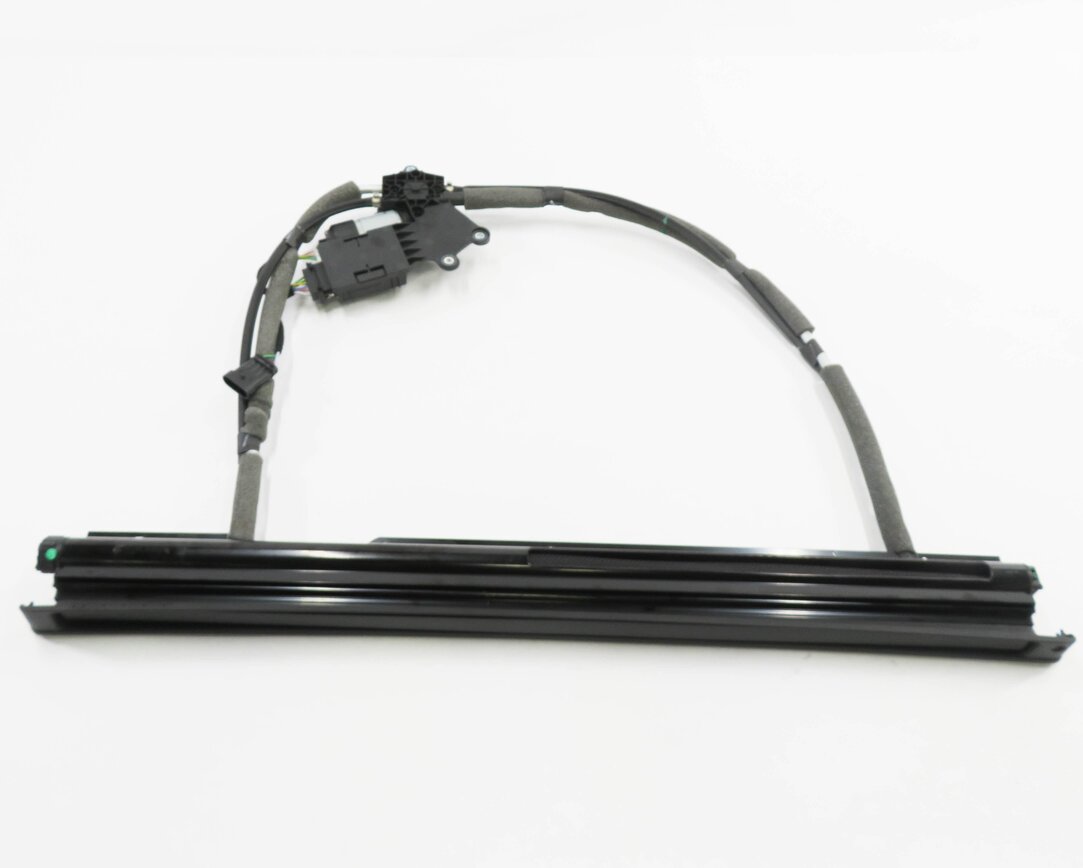Thumbnail 2: 2018 MASERATI QUATTROPORTE (M156) LEFT REAR DOOR POWER WINDOW SHADE w/ MOTOR