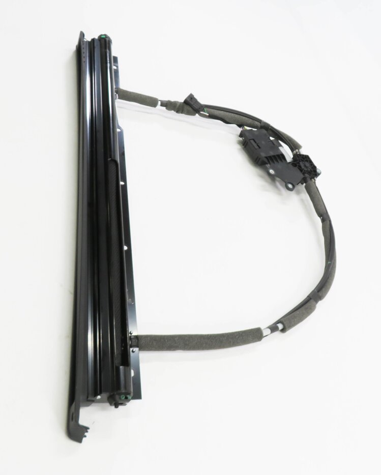 Thumbnail 3: 2018 MASERATI QUATTROPORTE (M156) LEFT REAR DOOR POWER WINDOW SHADE w/ MOTOR