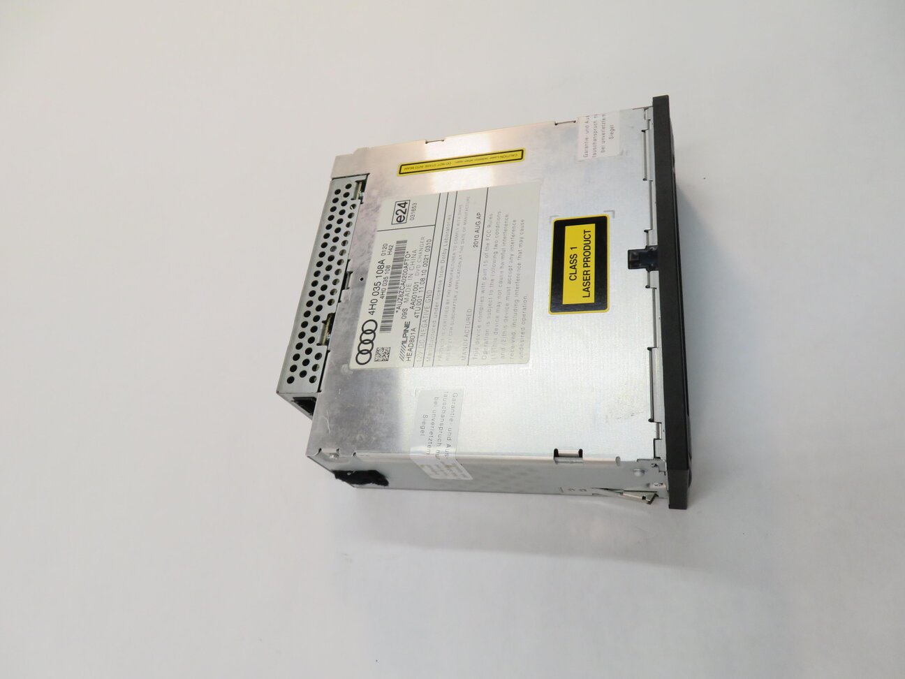 Thumbnail 5: 2011 AUDI A8 (D4 4H) RADIO STEREO 6-DISC DVD CD CHANGER