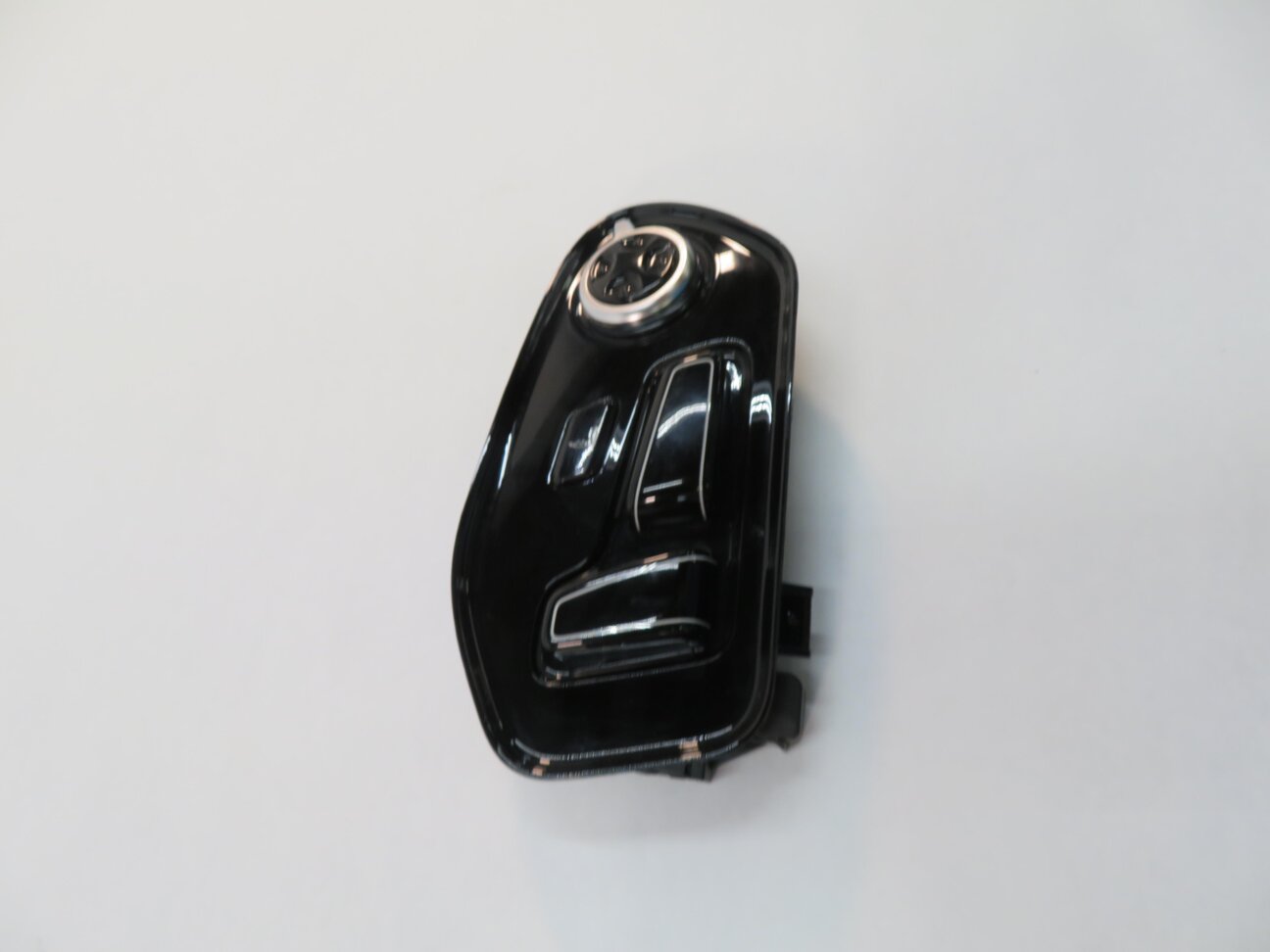 Thumbnail 3: 2011 AUDI A8 (D4 4H) RIGHT FRONT PASSENGER SEAT ADJUSTMENT SWITCH (BLACK)