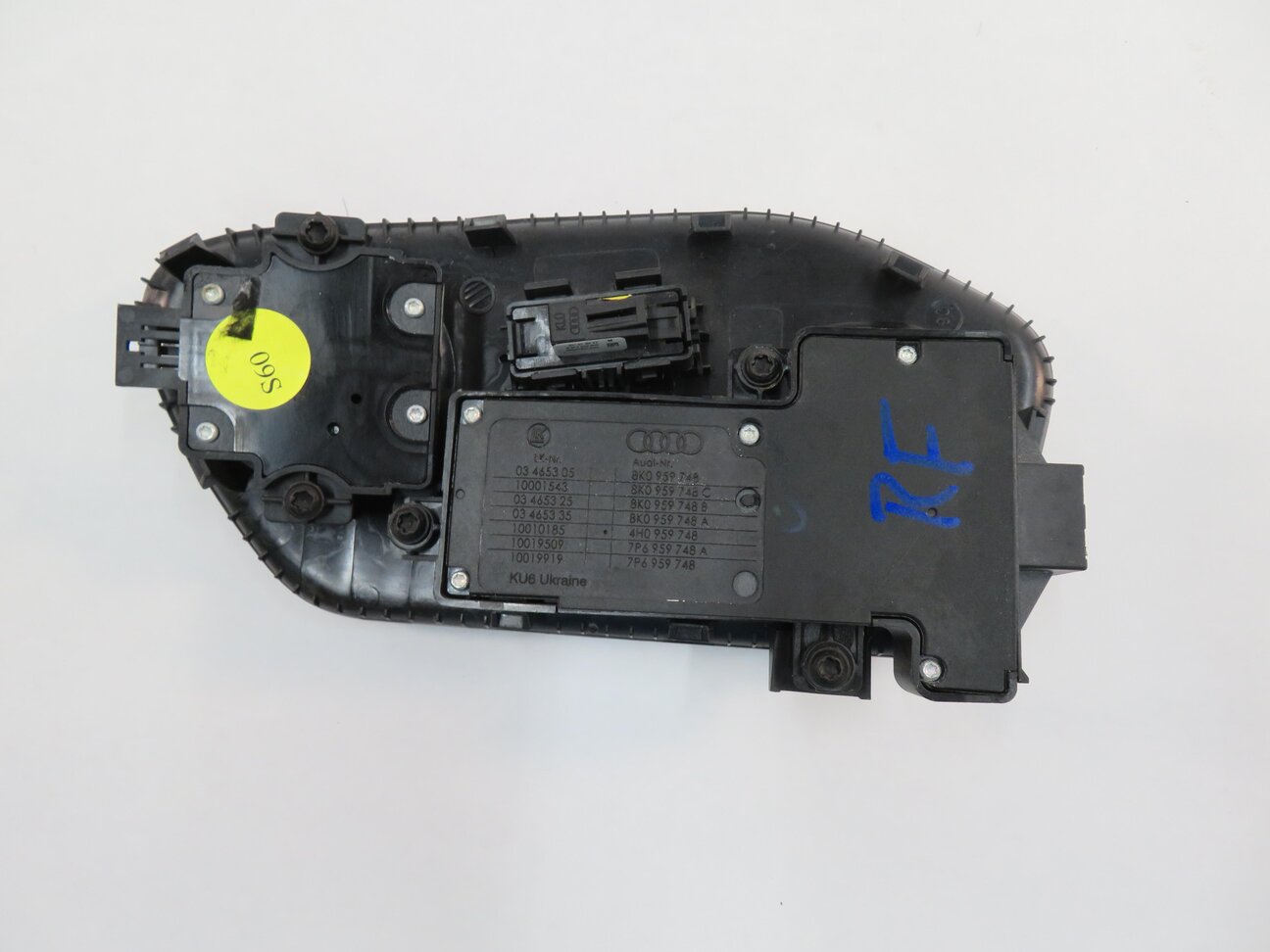 Thumbnail 6: 2011 AUDI A8 (D4 4H) RIGHT FRONT PASSENGER SEAT ADJUSTMENT SWITCH (BLACK)