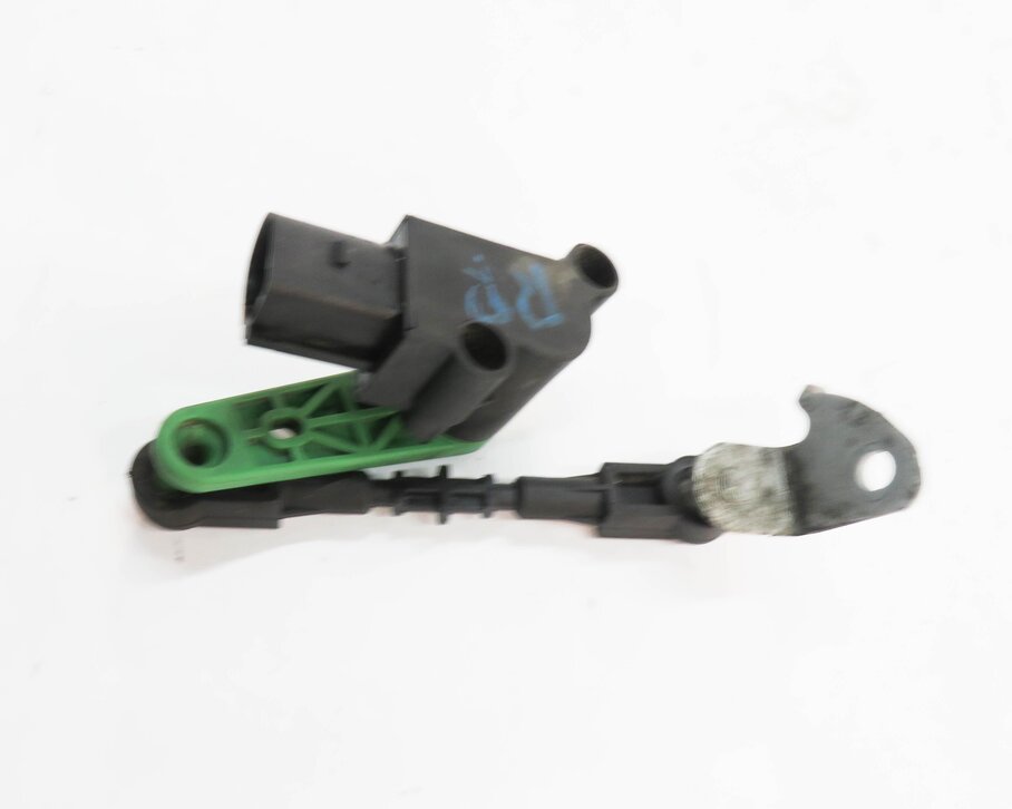 Thumbnail 3: 2011 AUDI A8 (D4 4H) RIGHT PASSENGER REAR SUSPENSION HEIGHT LEVEL SENSOR