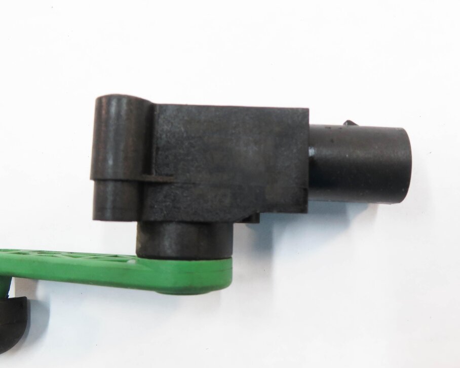 Thumbnail 7: 2011 AUDI A8 (D4 4H) RIGHT PASSENGER REAR SUSPENSION HEIGHT LEVEL SENSOR