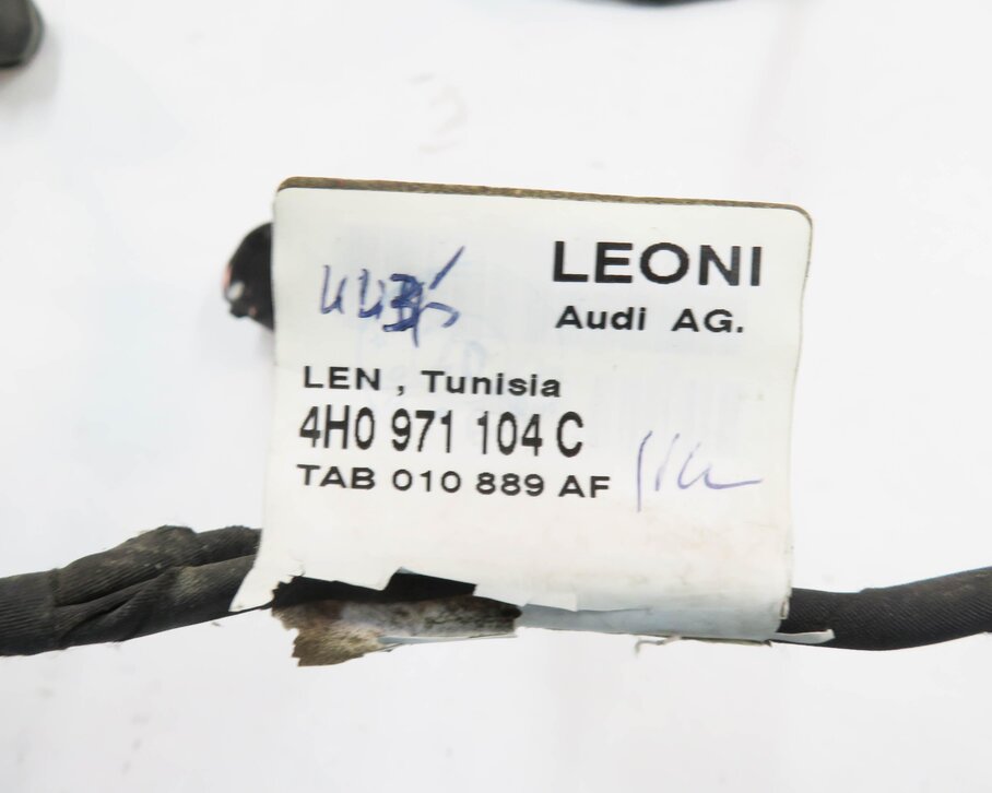 Thumbnail 6: 2011 AUDI A8 (D4 4H) REAR PDC PARK DISTANCE SENSOR SET w/ HARNESS (BLACK PEARL)