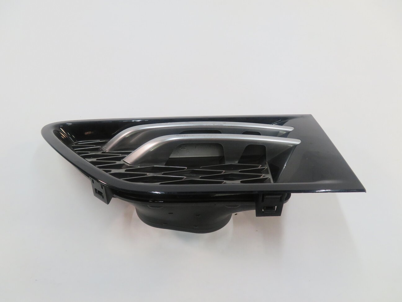 Thumbnail 5: 2012 RANGE ROVER SPORT (L320) LEFT FRONT DRIVER FENDER GRILLE TRIM (BLACK)