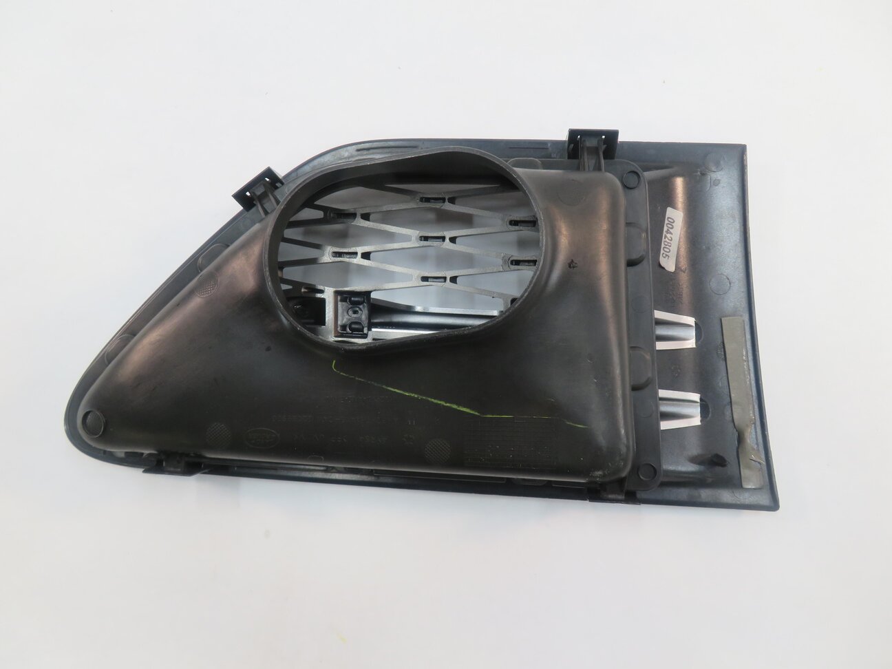 Thumbnail 6: 2012 RANGE ROVER SPORT (L320) LEFT FRONT DRIVER FENDER GRILLE TRIM (BLACK)