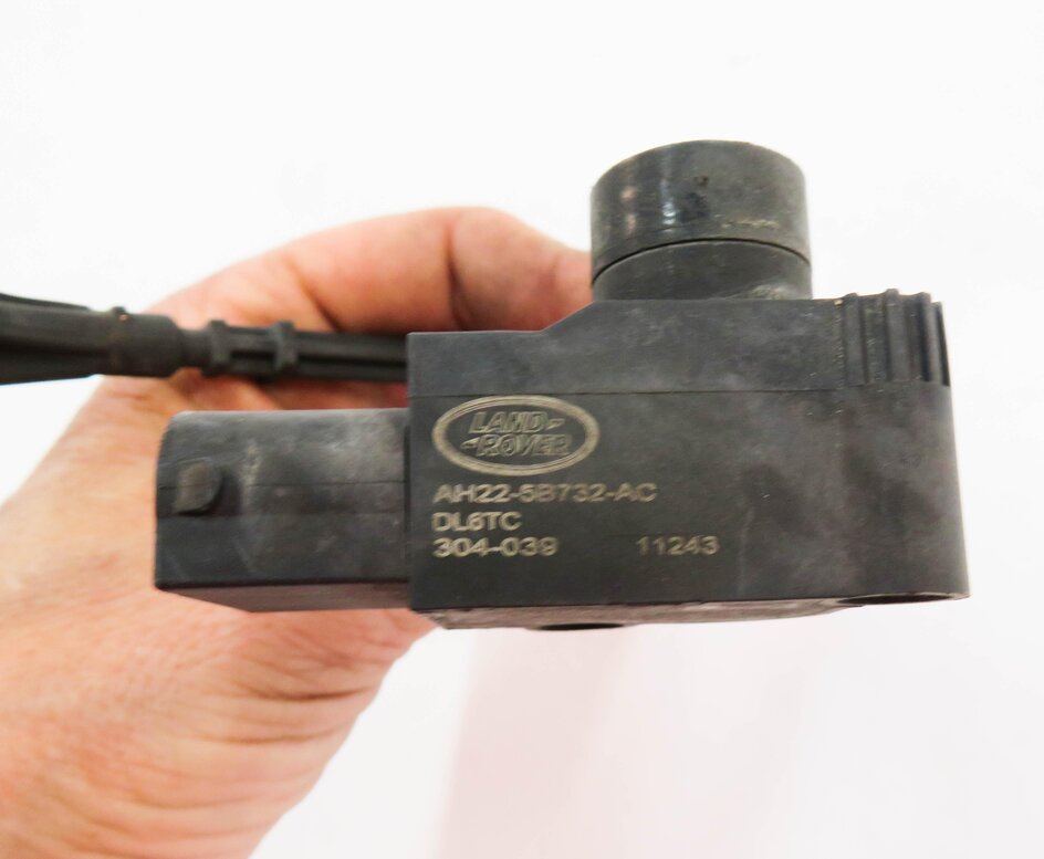 Thumbnail 7: 2012 RANGE ROVER SPORT (L320) REAR SUSPENSION HEIGHT LEVEL SENSOR