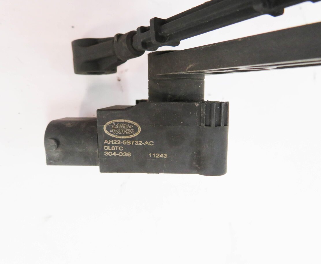 Thumbnail 6: 2012 RANGE ROVER SPORT (L320) REAR SUSPENSION HEIGHT LEVEL SENSOR