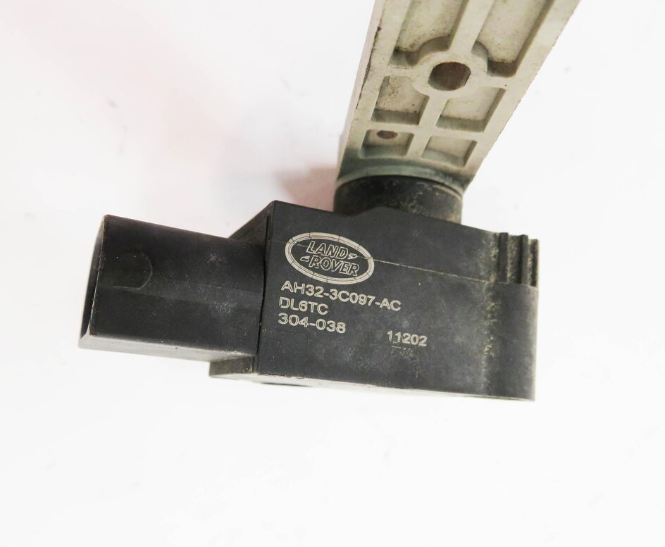 Thumbnail 7: 2012 RANGE ROVER SPORT (L320) FRONT SUSPENSION HEIGHT LEVEL SENSOR