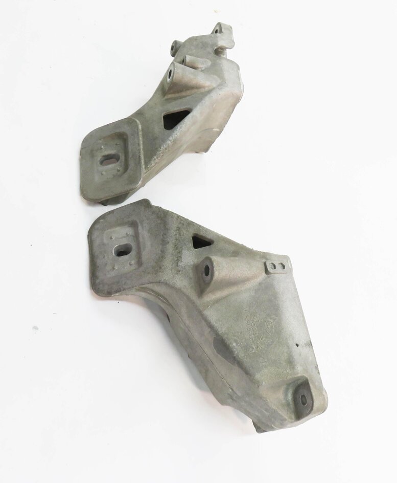 Thumbnail 4: 2012 RANGE ROVER SPORT (L320) 5.0L AJ133 V8 MOTOR - ENGINE MOUNT BRACKET SET-2