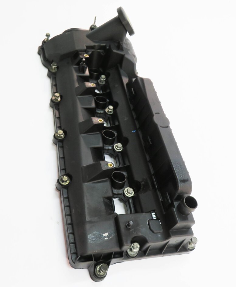 Thumbnail 4: 2010-2018 RANGE ROVER SPORT (L320 L322 L405 L494) 5.0L V8 - LEFT VALVE COVER