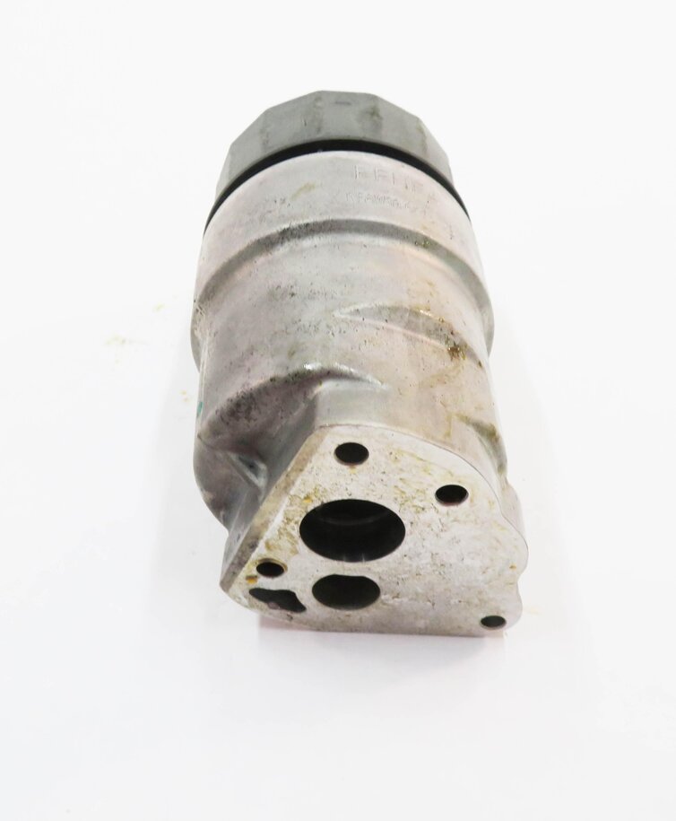 Thumbnail 3: 2012 RANGE ROVER SPORT (L320) 5.0L AJ133 V8 ENGINE - OIL FILTER HOUSING