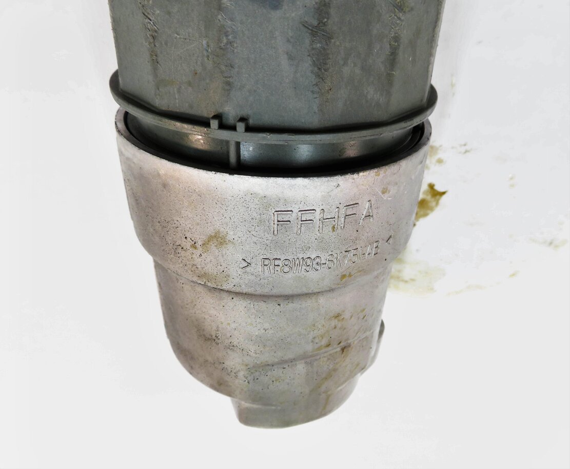 Thumbnail 7: 2012 RANGE ROVER SPORT (L320) 5.0L AJ133 V8 ENGINE - OIL FILTER HOUSING