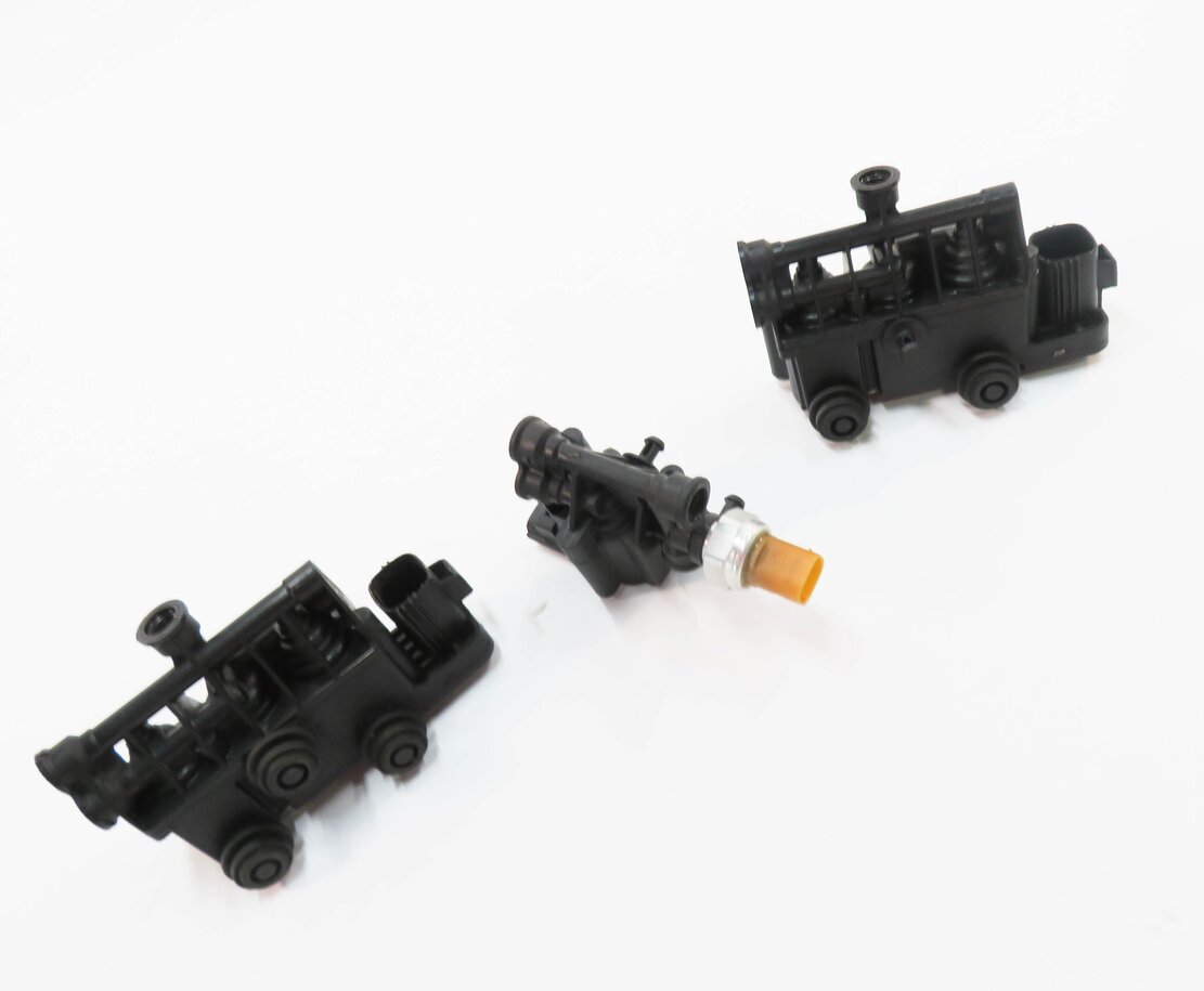 2012 RANGE ROVER SPORT (L320) AIR SUSPENSION VALVE BLOCK SET-3