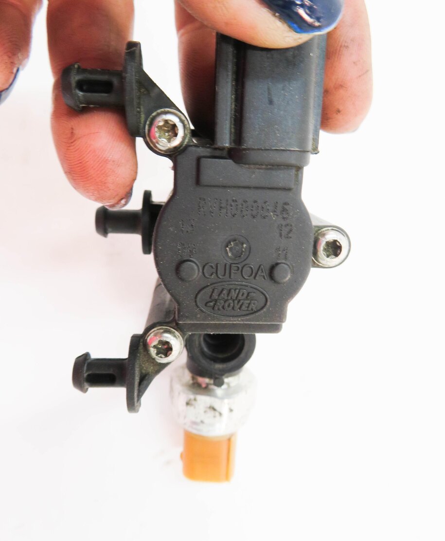 Thumbnail 12: 2012 RANGE ROVER SPORT (L320) AIR SUSPENSION VALVE BLOCK SET-3