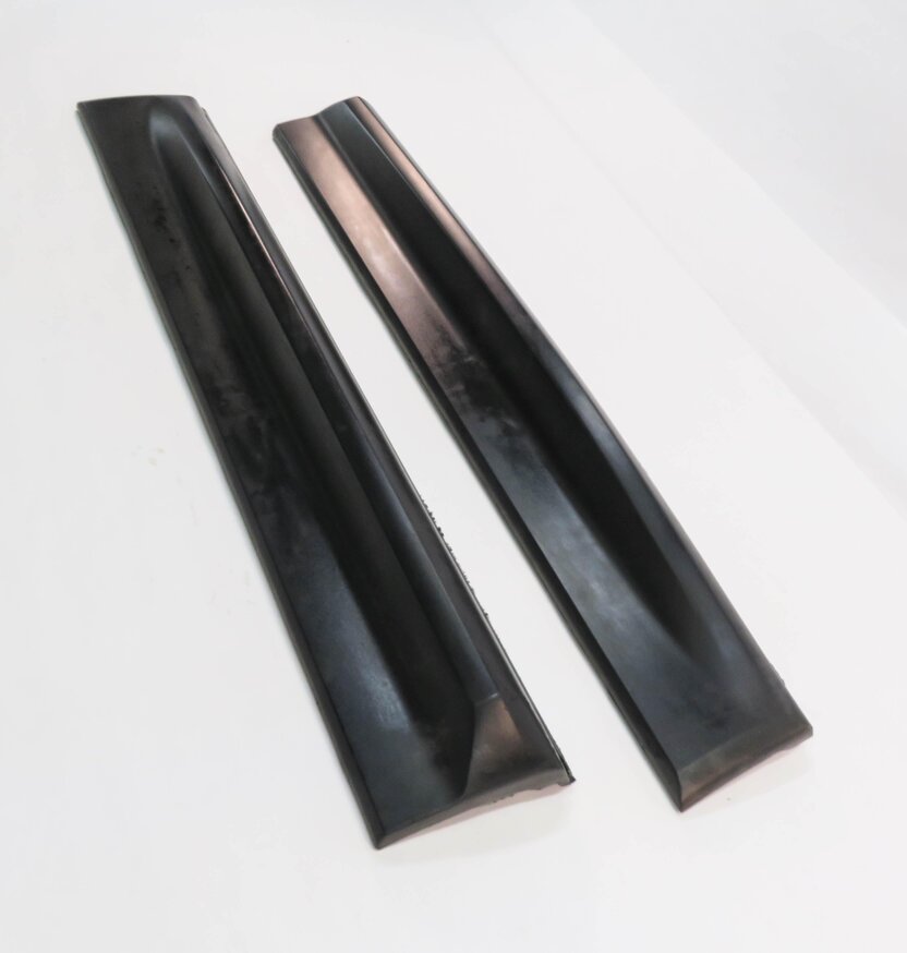 Thumbnail 3: 2012 RANGE ROVER SPORT (L320) FRONT LEFT & RIGHT LOWER DOOR MOULDING TRIM SET-2