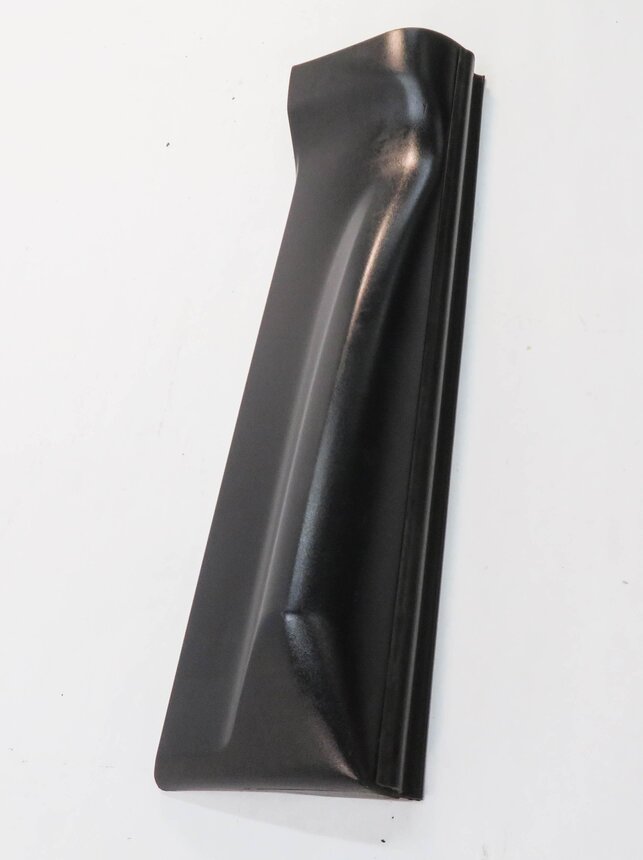 Thumbnail 3: 2012 RANGE ROVER SPORT (L320) LEFT DRIVER REAR DOOR LOWER MOULDING TRIM